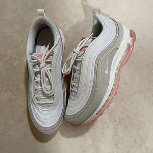 Nike‼️SOLD‼️